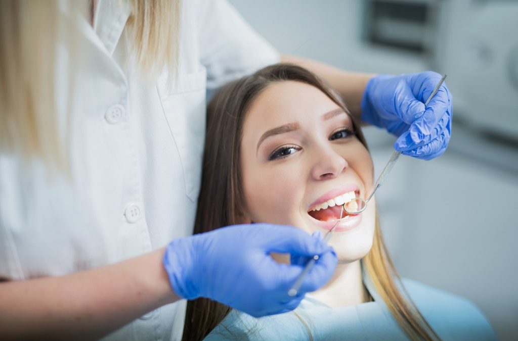 Frica de mersul la stomatolog – de unde provine și cum o putem gestiona?